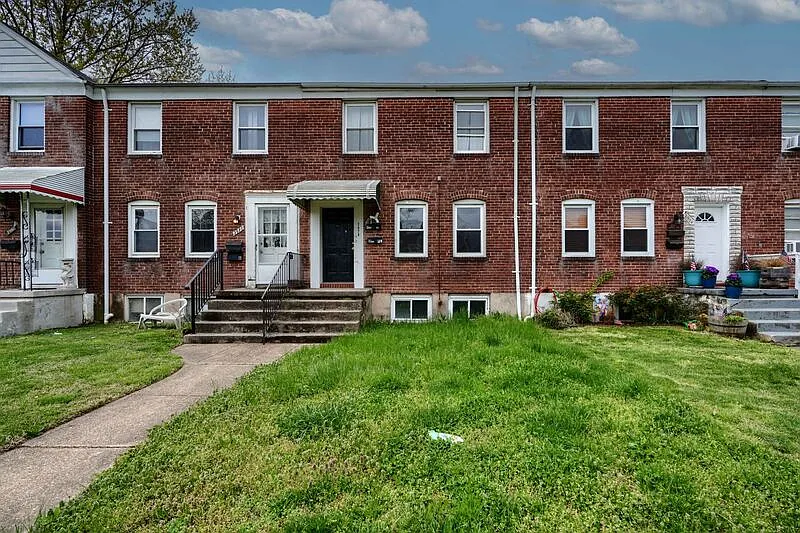 2 bed, 1.0 bath, 900 sqft, $1,500 — Photo 1