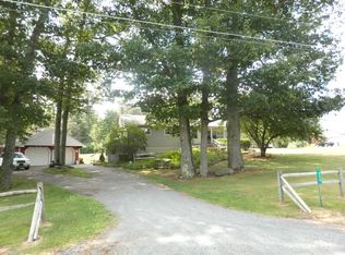 250 Swamp Brook Rd, Hawley, PA 18428
