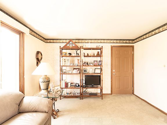4th image of 6260 S Newland Ave #12N