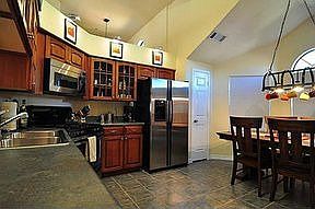 5th image of 1821 Cool Springs Dr