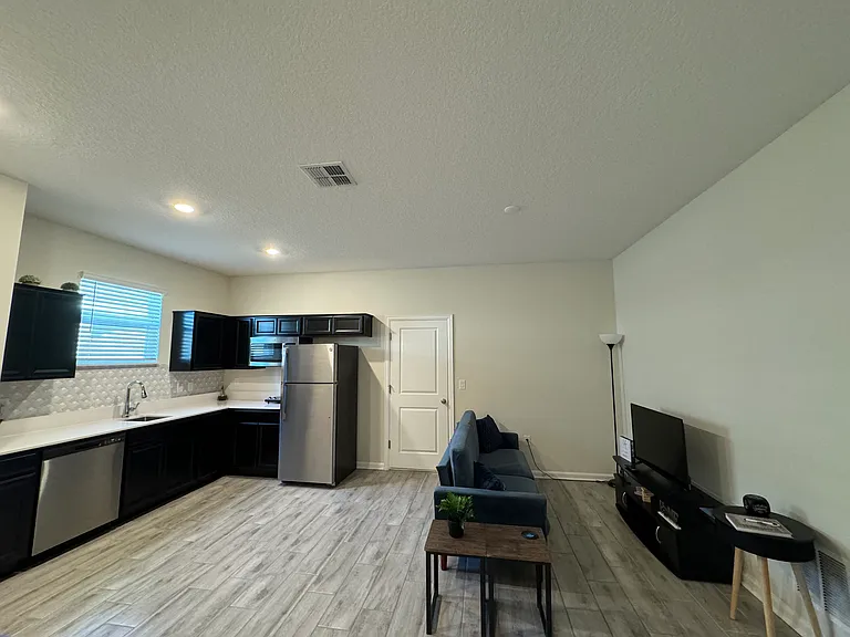139 Pershing St — Photo 23