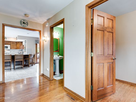 4th image of 8636 W 98th Pl