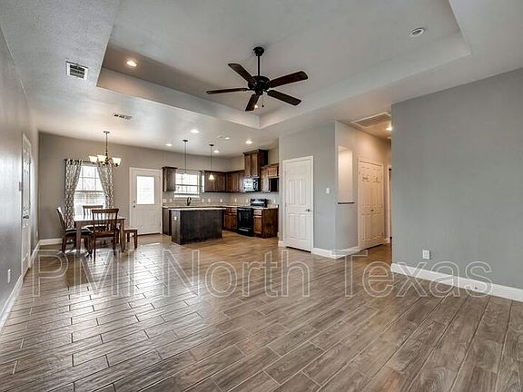 5th image of 4803 Henry St