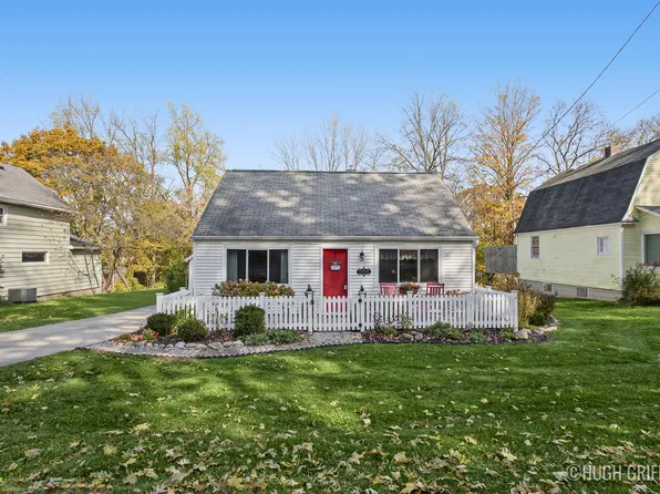 7225 Bradfield St SE, Ada, MI 49301