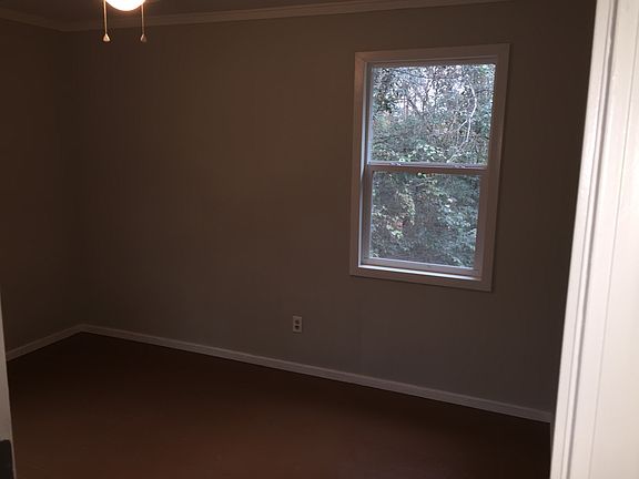 5th image of 556 Pinckney Ct