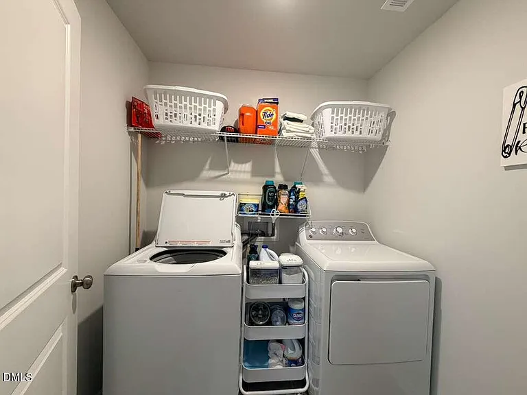 319 Aster Bloom Ln — Photo 16