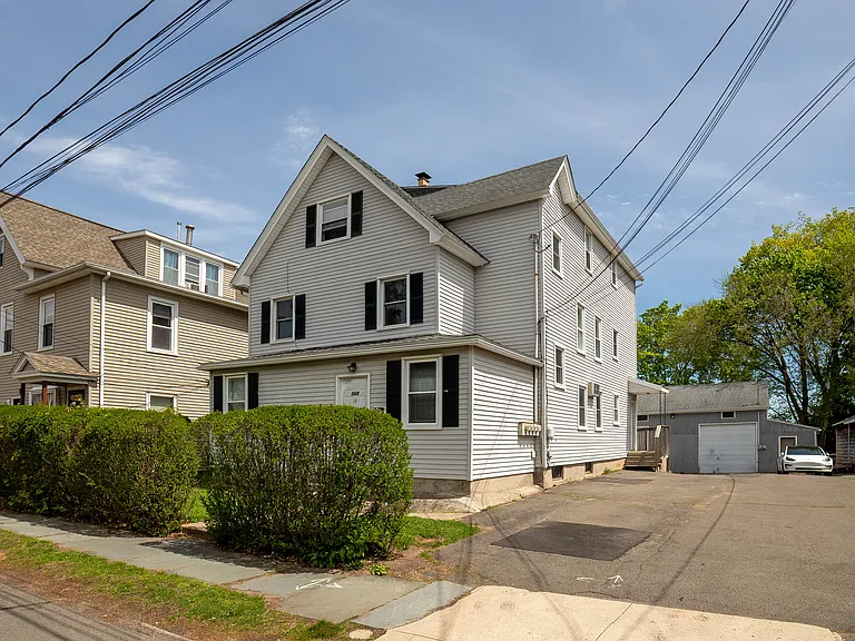 168 Greenwood St #2 — Photo 1