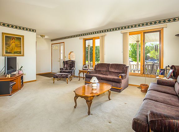 5th image of 16312 Terrace Ct