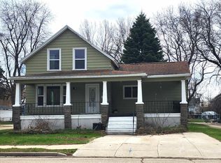 531 6th Ave, Menominee, MI 49858