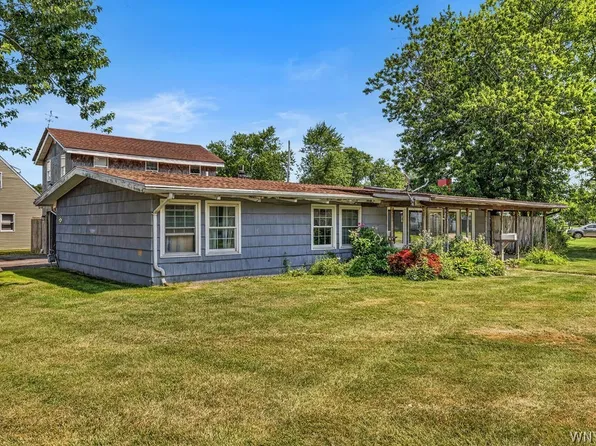 175 Riverdale Dr, Grand Island, NY 14072