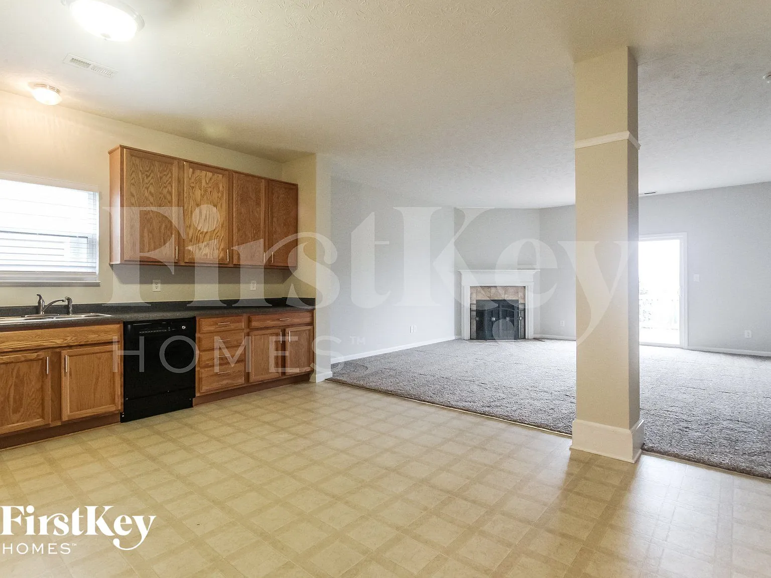 3 bed, 2.0 bath, 1692 sqft, $2,330 — Photo 4