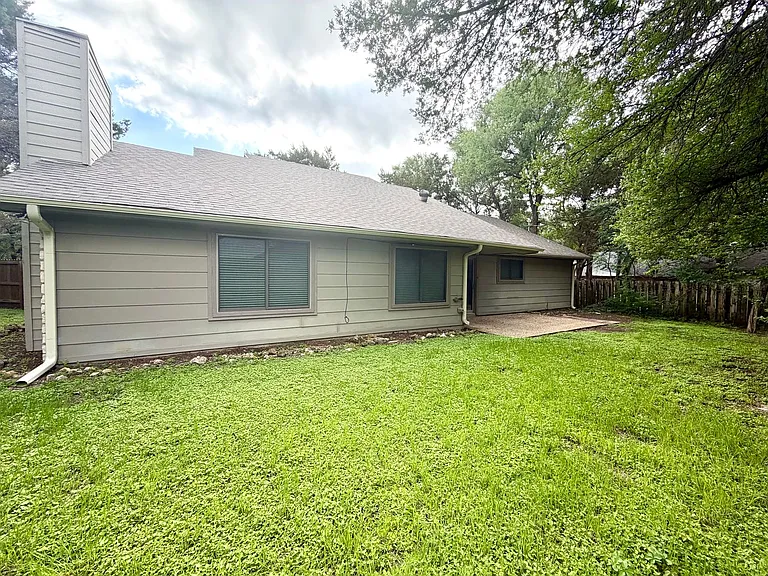 108 Stone Canyon Ct — Photo 13