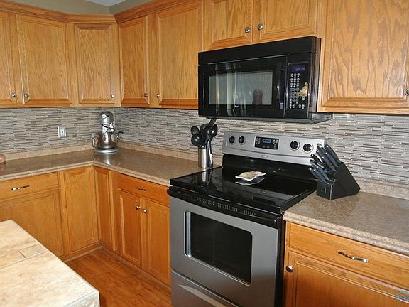 4th image of 2389 Coe Ct