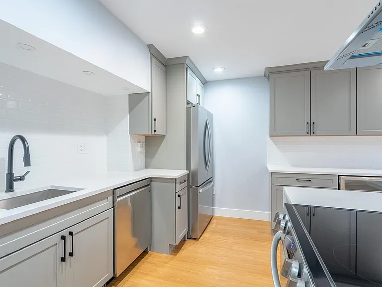 614 Columbus Ave — Photo 5