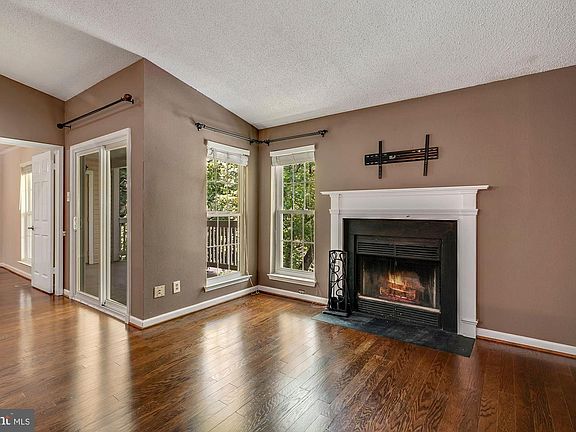 5th image of 1513 Lincoln Way APT 304