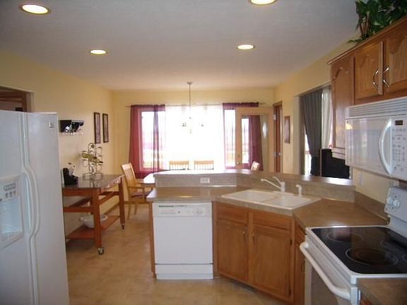 3rd image of 2206 Kara Dr