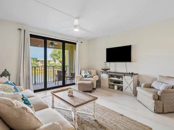 300 Uno Lago Dr APT 304, Juno Beach, FL 33408