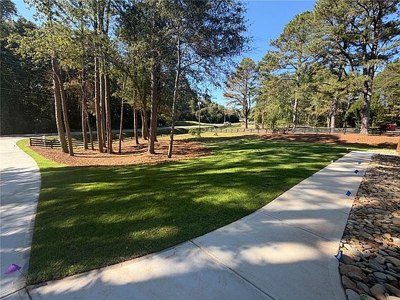 4th image of 2606 Lower Bethany Rd