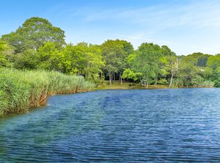 2 Brook Ln, Westhampton Beach, NY 11978