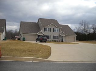642 Kreamer Ave, Lewisburg, PA 17837