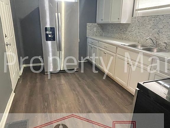 5th image of 3034 E 32nd St