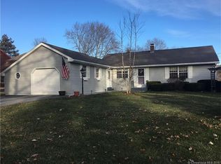 29 Walker Dr, Thompson, CT 06277