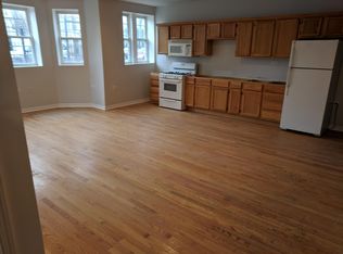 2044 N Albany Ave, Chicago, IL 60647