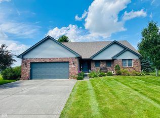 3418 S Rosewind Dr, New Palestine, IN 46163