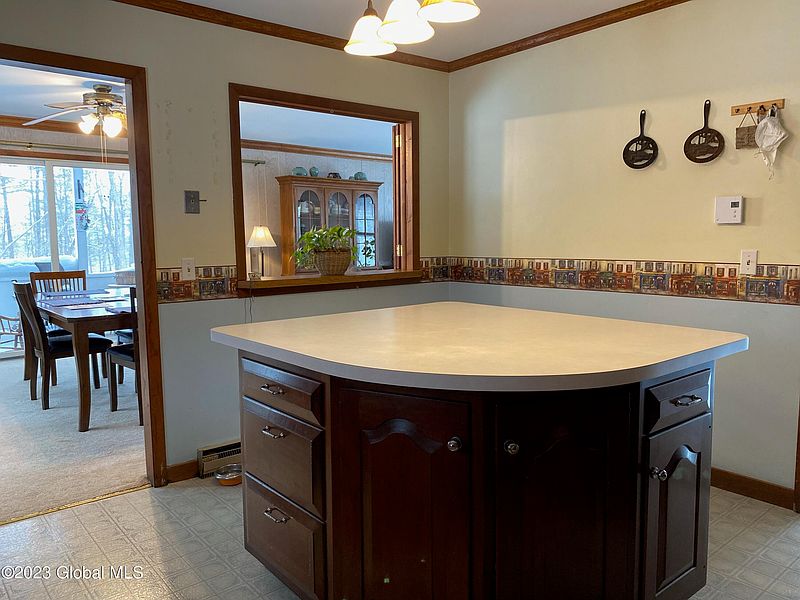 5th image of 8 Spruce Circle