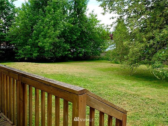 2nd image of 11815 Shoreview Road SW
