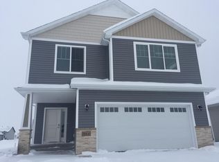 964 Eaglewood Ave W, West Fargo, ND 58078