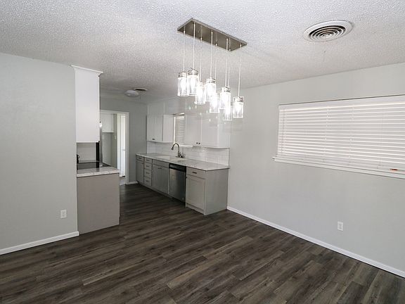 5th image of 1311 W 13th St #Tx79339
