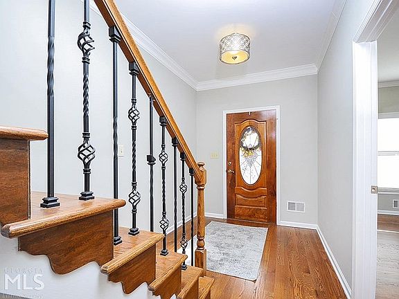 3rd image of 1880 Stockton Walk Ln