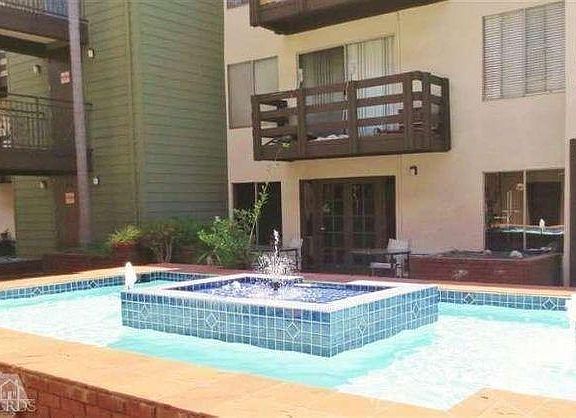 5th image of 525 S Ardmore Ave APT 130