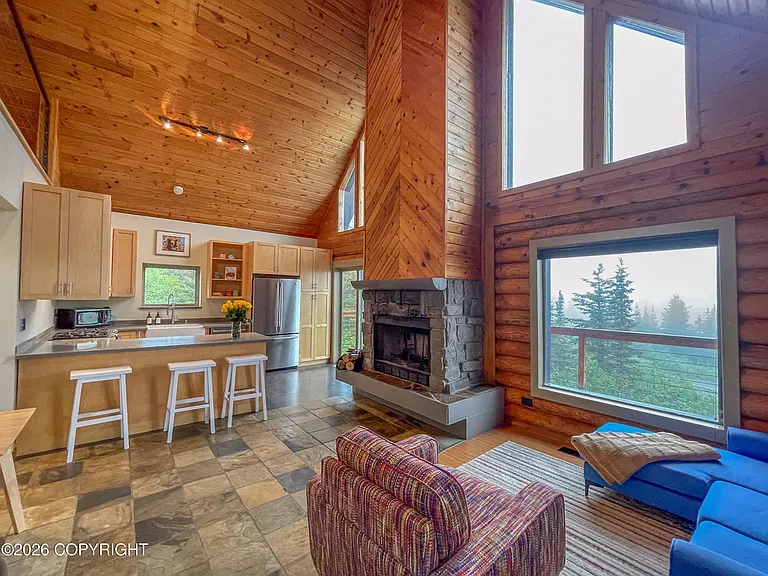 8300 Robert Dr — Photo 2
