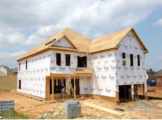 60 Cameron Vlg, Winston Salem, NC 27103