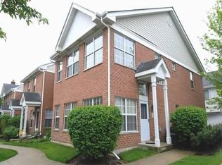 9 Saint Moritz Ct, Elmhurst, IL 60126