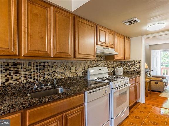 5th image of 15049 Cherrydale Dr