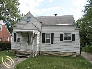 2nd image of 16520 W Parkway St