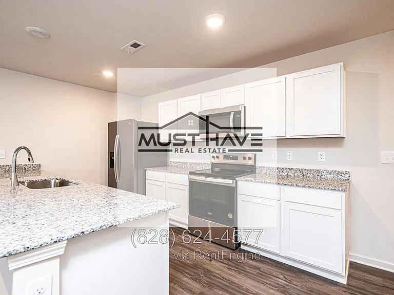 1942 Tranquility Cir #B — Photo 6
