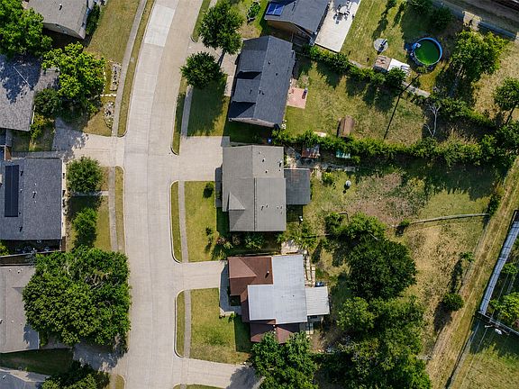3rd image of 4513 Colgate Ln