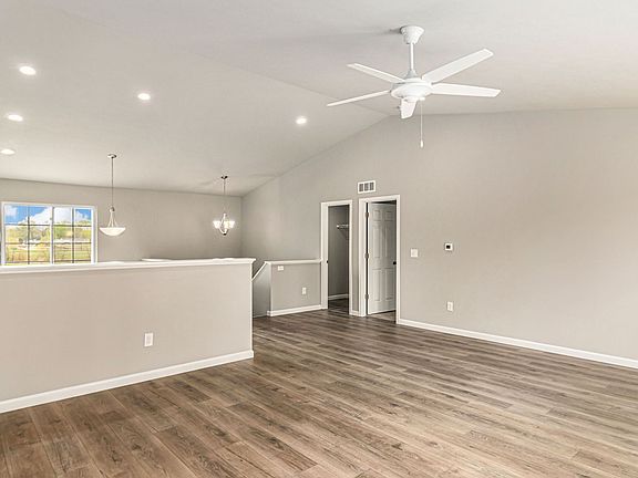 4th image of 2411 Richardson Ct