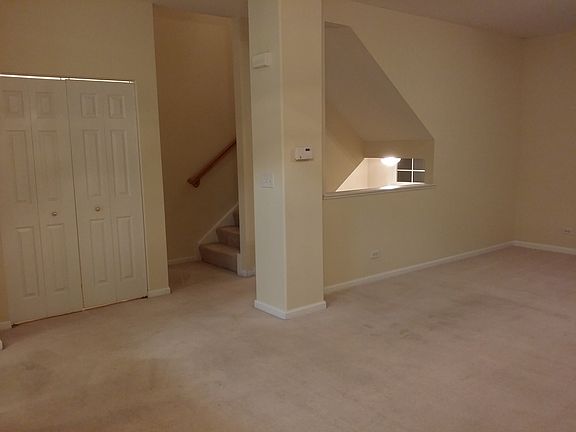 5th image of 1084 Mayfield Dr