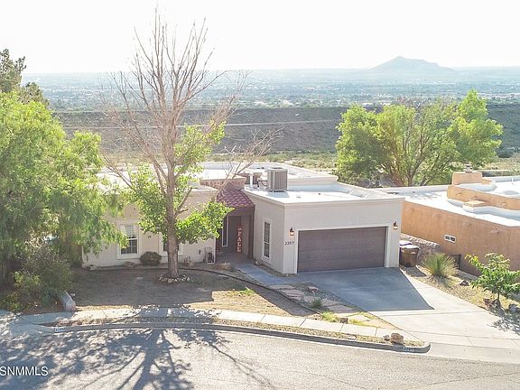 3rd image of 2207 Dakota Dr