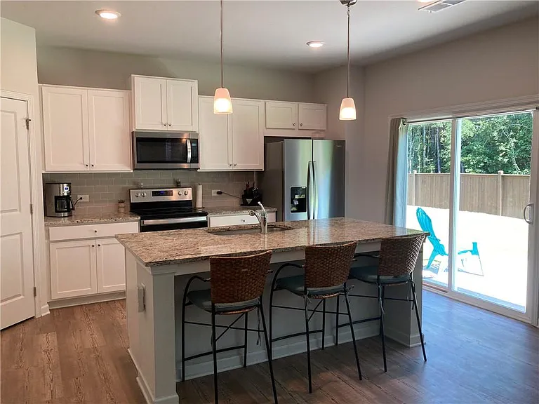 667 Summerwood Ln — Photo 9