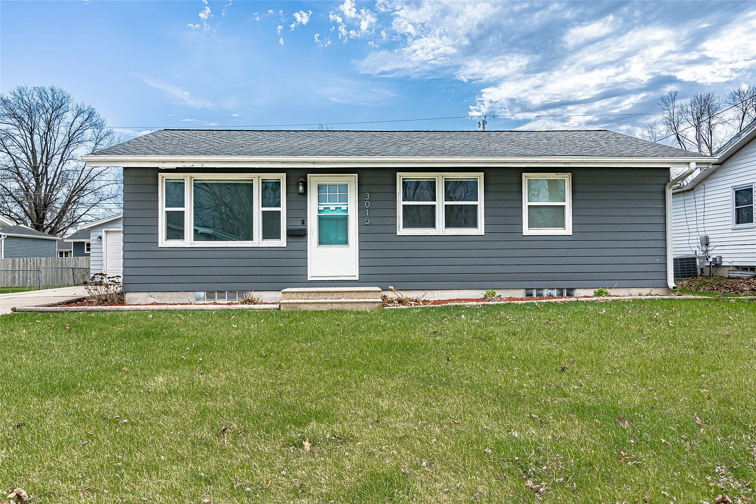 3015 4th Ave photo 1