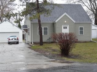 1324 Macarthur Rd, Madison, WI 53714