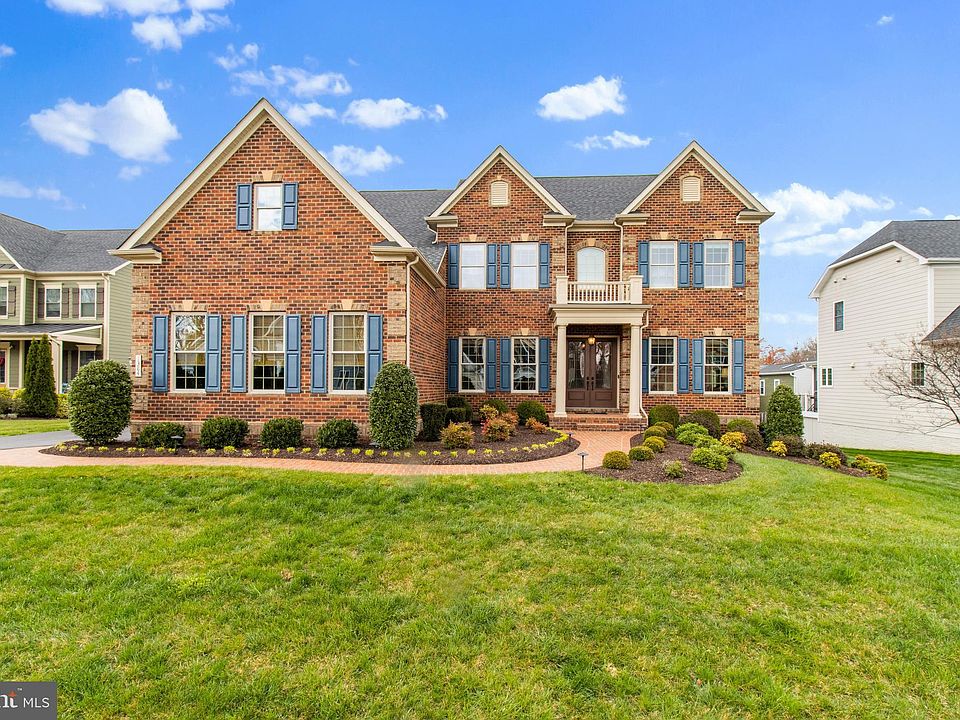 1st image of 1384 Bishop Crest Ct