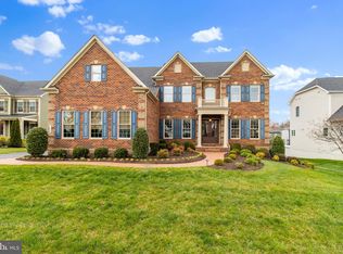 1384 Bishop Crest Ct, Alexandria, VA 22308