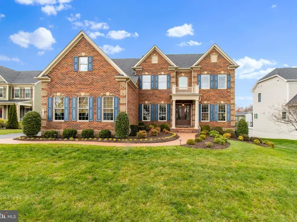 1384 Bishop Crest Ct, Alexandria, VA 22308